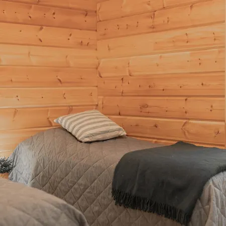 Private 2br In With Sauna & Free Parking Vila