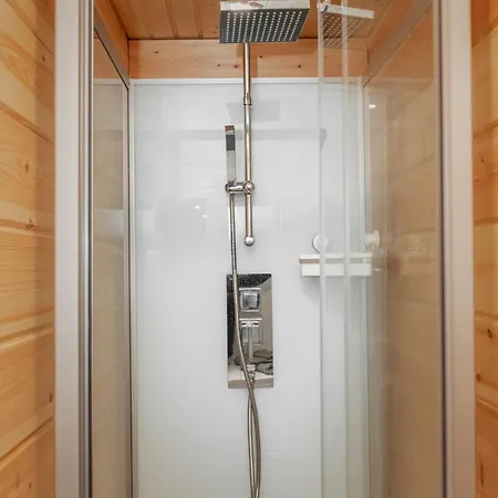 Private 2br In With Sauna & Free Parking Vila *